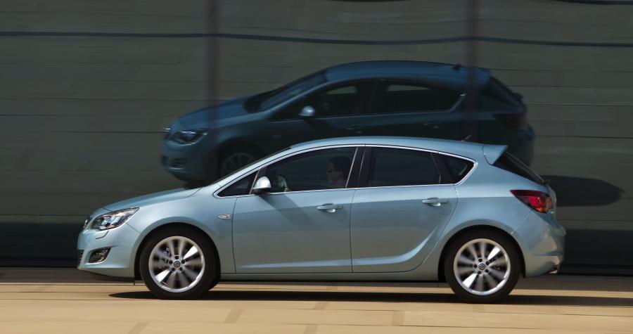  Opel Astra 5-Door 2009 года  (фото 100 из 170)